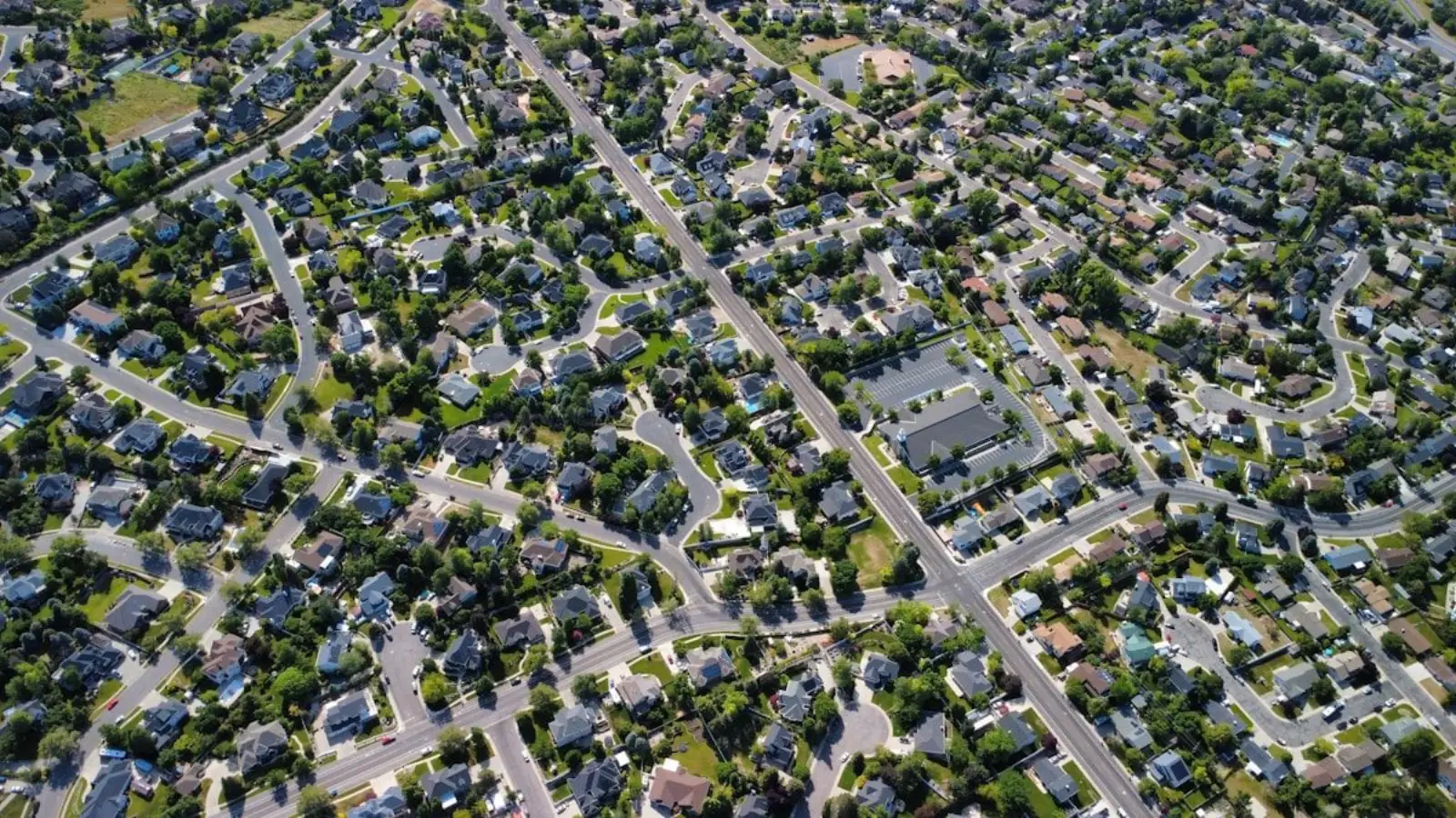 HOA community with matching Arizona-style rooflines